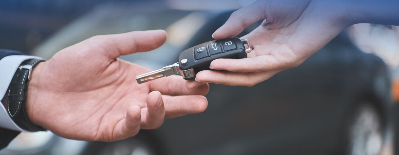 Como quitar um financiamento de carro com carta de crédito do consórcio